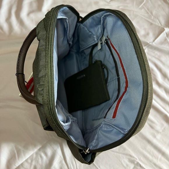 Baggallini All Day Backpack and Wristlet - Picture 2 of 4